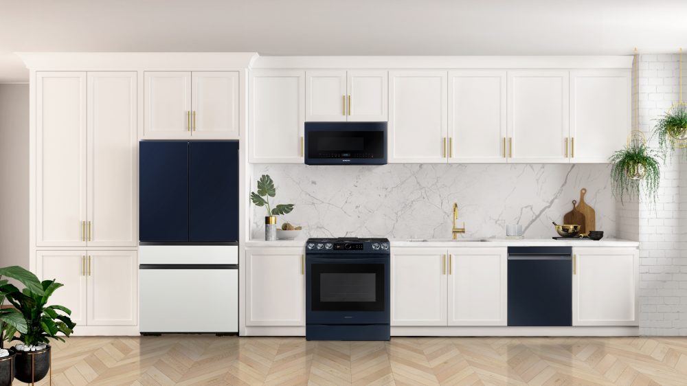 imagem da cozinha equipada com a geladeira Bespoke - Kitchen_Navy