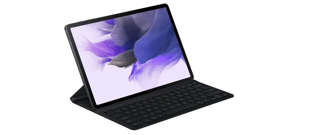 Samsung Galaxy Tab S7 FE com capa teclado em fundo branco