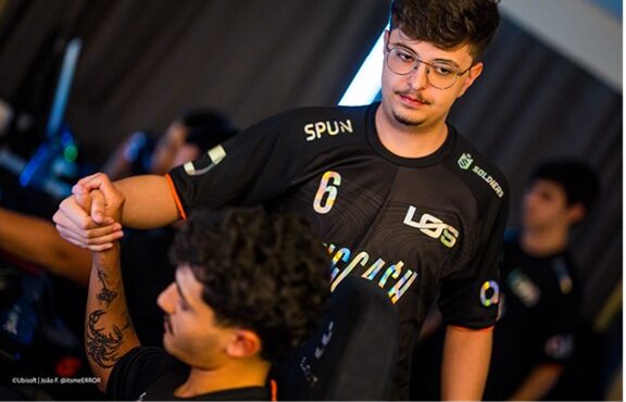 FaZe Clan avan&ccedil;a